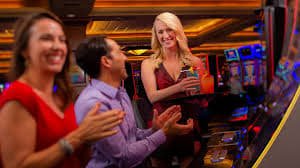 pk33 Mobile App Live Casino Baccarat Android iOS ဖုန်းမှ Real Dealer တိုက်ရိုက်ကစားနေသောမြင်ကွင်း
